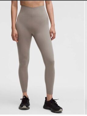 Lululemon Glow Up Super-High-Rise Tight 25"
Warm Ash Grey